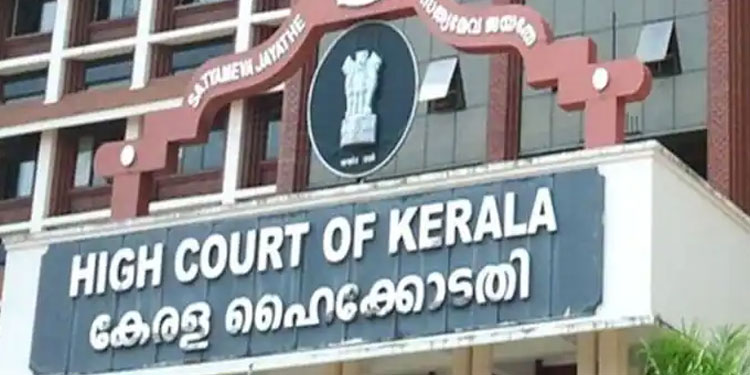 ഇത്രയധികം പ്രശ്നങ്ങള്‍ ഉണ്ടാക്കിയതിന് ആര് സമാധാനം പറയും ? സില്‍വര്‍ലൈനില്‍ ചോദ്യങ്ങളുമായി ഹൈക്കോടതി