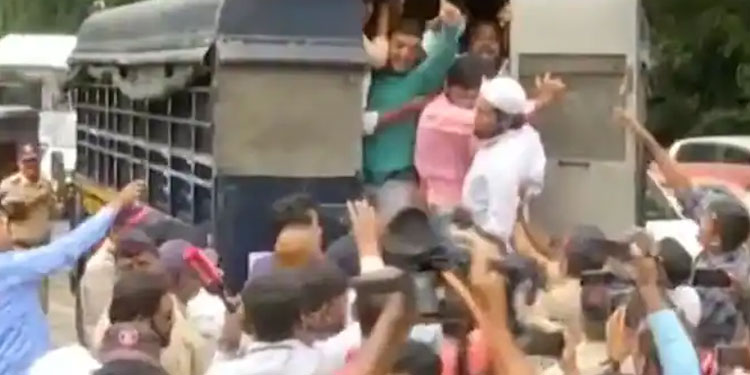 പിഎഫ്ഐ പ്രതിഷേധം: ‘പാകിസ്ഥാന്‍ സിന്ദാബാദ്’ മുദ്രാവാക്യം മുഴക്കിയവര്‍ക്ക് കുരുക്ക്; രാജ്യദ്രോഹക്കുറ്റം ചുമത്തും