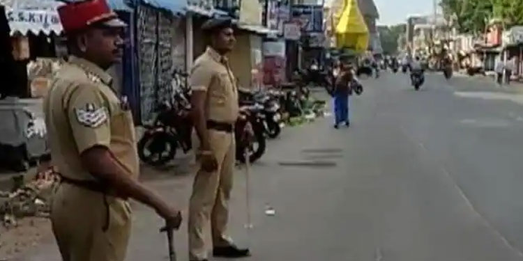 തമിഴ്നാട്ടില്‍ ബിജെപി-ഹിന്ദുമുന്നണി പ്രവര്‍ത്തകരുടെ സമരത്തില്‍ വ്യാപക അക്രമം, പുതുച്ചേരിയില്‍ ഹര്‍ത്താല്‍
