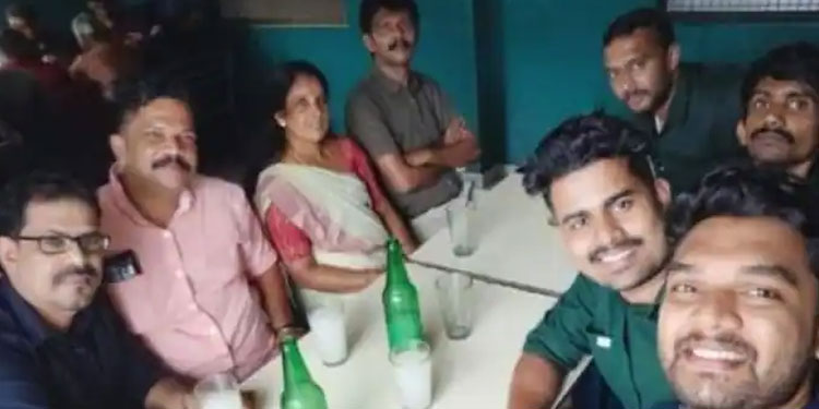 കള്ള് ഷാപ്പിൽ പഞ്ചായത്ത് പ്രസിഡന്‍റ്! നടപടി വേണമെന്ന് എൽസിയിൽ ചർച്ച; പറ്റില്ലെന്ന് സിപിഎം, പ്രതിഷേധം, രാജി
