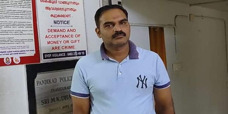വിദേശത്ത് ജോലി നൽകാമെന്ന് വാഗ്ദാനം ചെയ്ത് ലക്ഷങ്ങൾ തട്ടിയ യുവാവ് പിടിയിൽ