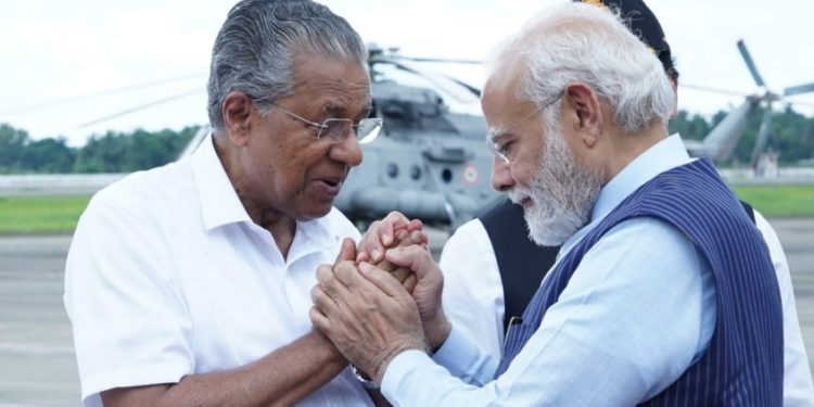 മുഖ്യമന്ത്രിയുടെ കൈ ചേർത്തു പിടിച്ച് യാത്ര പറഞ്ഞ്‌ പ്രധാനമന്ത്രി