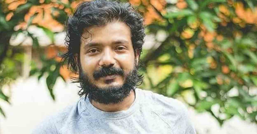 നടൻ ശ്രീനാഥ് ഭാസിക്കെതിരെ കേസ്; അധിക്ഷേപിച്ചെന്ന് അവതാരകയുടെ പരാതി