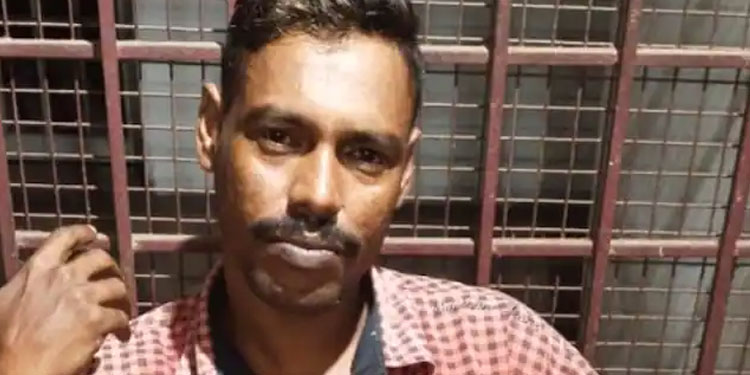മിന്നല്‍ റെയ്ഡ്; കോഴിക്കോട് വീട്ടില്‍ സൂക്ഷിച്ച കഞ്ചാവും നിരോധിത പുകയില ഉൽപ്പന്നങ്ങളുമായി ഒരാൾ അറസ്റ്റിൽ