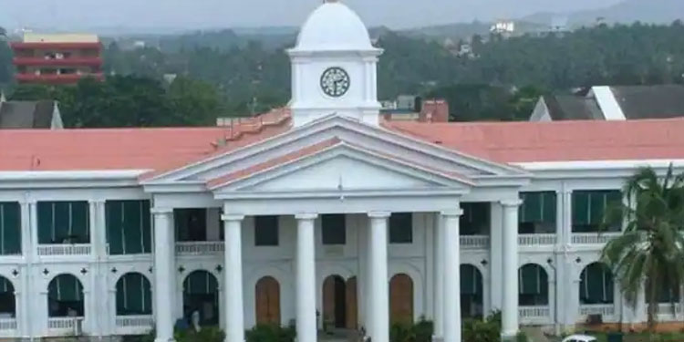 ‘ഇ ഓഫീസ്’ പണിമുടക്കി; സംസ്ഥാനത്ത് സർക്കാർ ഓഫീസുകളുടെ പ്രവർത്തനം താറുമാറായി