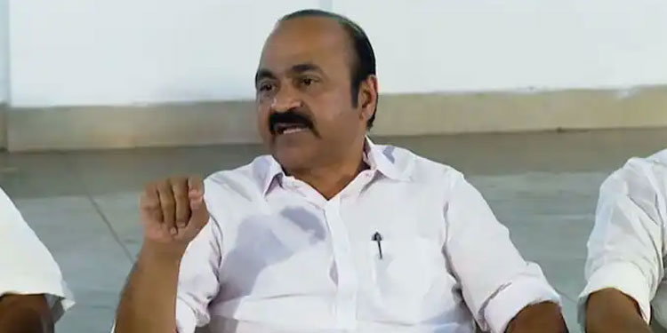 ശശി തരൂരിനല്ല; കോണ്‍ഗ്രസ് അധ്യക്ഷ തെരഞ്ഞെടുപ്പില്‍ പിന്തുണ ഖാര്‍ഗെയ്‍ക്കെന്ന് വി ഡി സതീശന്‍