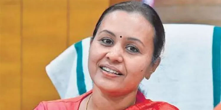 സന്ദീപാനന്ദഗിരിയുടെ ആശ്രമം ഔഷധി വാങ്ങുന്നത് സർക്കാർ പരിഗണനയിൽ വന്നിട്ടില്ല -വീണ ജോർജ്