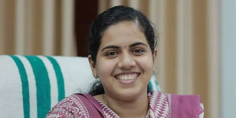 ‘ഇന്നോളം പ്രണയം ഉപേക്ഷിക്കാത്ത പുരുഷൻമാർ ഈ നാട്ടിൽ എത്ര പേരുണ്ടാകും; പ്രണയകൊലയിൽ പ്രതികരണവുമായി ആര്യ രാജേ​​ന്ദ്രൻ