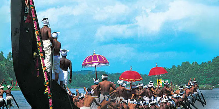 തുഴയാൻ കൂലിക്ക് ആളെയിറക്കി; ആറന്മുള ഉത്രട്ടാതി ജലമേള വിജയികളുടെ ട്രോഫികൾ തിരികെ വാങ്ങും