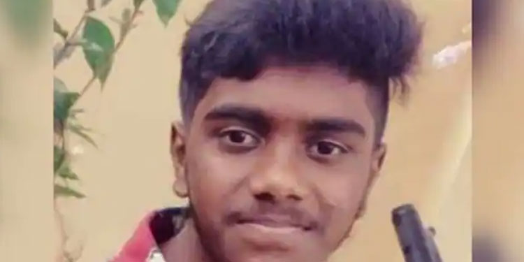 അച്ഛനെ കൂട്ടി വരണമെന്ന് ടീച്ചർ പറഞ്ഞതിന് പിന്നാലെ നാടുവിട്ട പ്ലസ് വൺ വിദ്യാ‍ർത്ഥിയെ കണ്ടെത്തി
