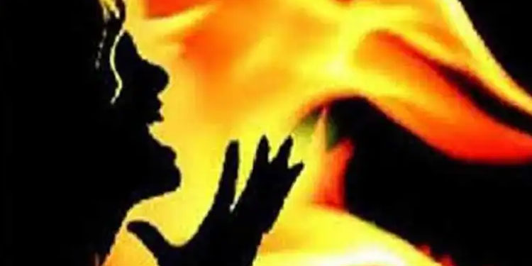 ഭർതൃവീട്ടിൽ യുവതി തീകൊളുത്തി മരിച്ച നിലയിൽ; കുടുംബവഴക്കിനെ തുടർന്നുള്ള ആത്മഹത്യയെന്ന് പൊലീസ്