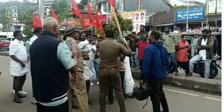 മുന്നാറിൽ സിപിഐ – കോൺഗ്രസ് സംഘര്‍ഷം, വഴിയോര കച്ചവടക്കാരുടെ സാധനങ്ങള്‍ പരസ്‍പരം വലിച്ചെറിഞ്ഞു