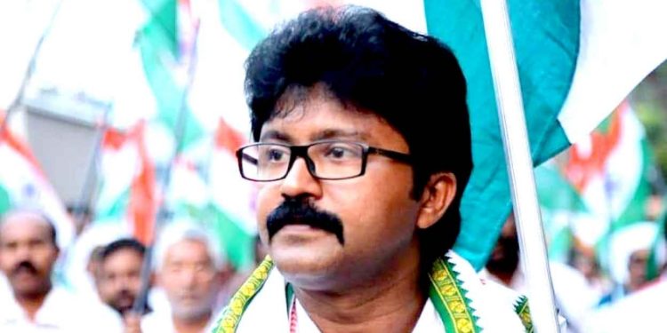 എൽദോസ് കുന്നപ്പിള്ളി ജാമ്യം നേടിയത് കള്ളത്തെളിവുകള്‍ ഹാജരാക്കി: പരാതിക്കാരി