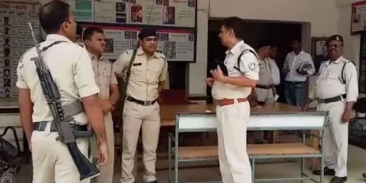 ഭാര്യമാരെ പരസ്പരം കൈമാറുന്നത് വിസമ്മതിച്ചു;  യുവതിക്ക് ഭർത്താവിന്റെ പീഡനം