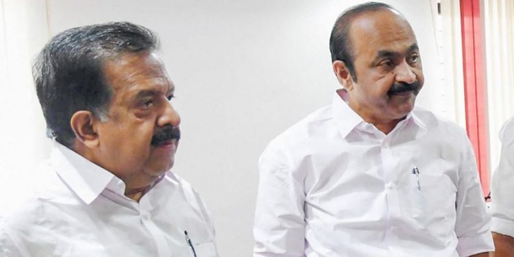 ഗവർണറുടെ നടപടിയിൽ കോണ്‍ഗ്രസിൽ ഭിന്നാഭിപ്രായം ; പിന്തുണച്ച്  വി.ഡി.സതീശനും  രമേശ് ചെന്നിത്തലയും രംഗത്തെത്തി