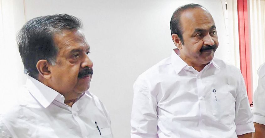 ഗവർണറുടെ നടപടിയിൽ കോണ്‍ഗ്രസിൽ ഭിന്നാഭിപ്രായം ; പിന്തുണച്ച്  വി.ഡി.സതീശനും  രമേശ് ചെന്നിത്തലയും രംഗത്തെത്തി