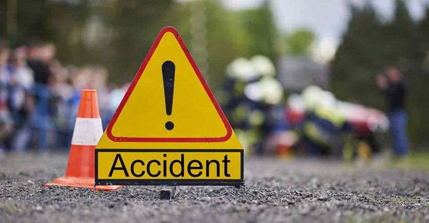 തലയോലപ്പറമ്പിൽ ബൈക്ക് ടിപ്പർ ലോറിയിൽ ഇടിച്ചു; യുവാവിന് ദാരുണാന്ത്യം
