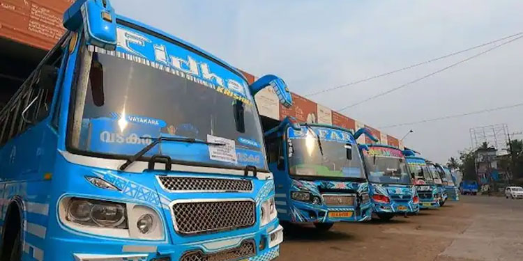 വടകര ബസ് സ്റ്റാൻഡിൽ പരിഭ്രാന്തി പരത്തി ‘ബോംബ്’; പിരിമുറുക്കം അയഞ്ഞത് വ്യാജനെന്ന് സ്ഥിരീകരിച്ചതോടെ