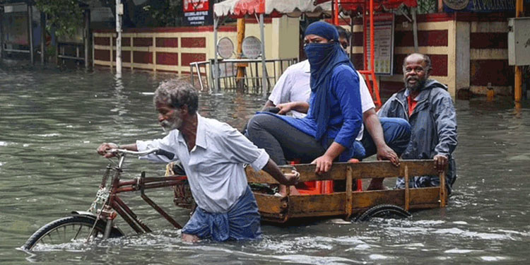 കനത്ത മഴ; തമിഴ്നാടിന്‍റെ വിവിധ ഭാഗങ്ങളിൽ റെഡ് അലർട്ട്