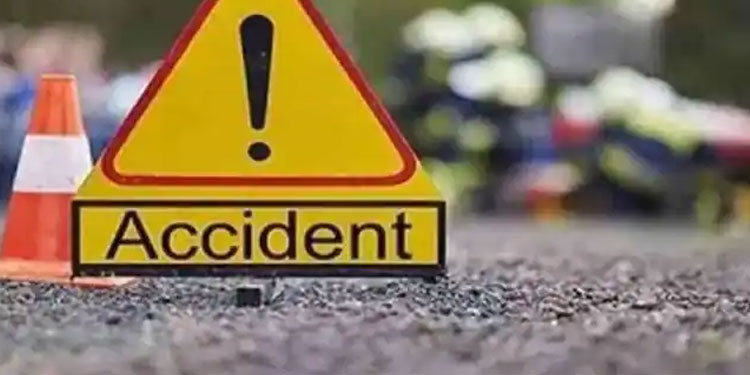 നാദാപുരത്ത് വാഹനാപകടത്തില്‍ യുവാവ് മരിച്ച സംഭവം, കാര്‍ ഓടിച്ചത് മറ്റൊരാള്‍, അപകടത്തിന് ശേഷം രക്ഷപ്പെട്ടു