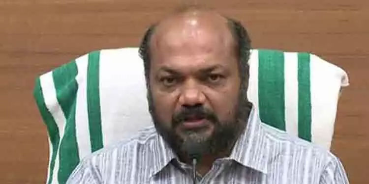 എല്ലാവരും ഫയലുകൾ മലയാളത്തിൽ എഴുതുന്നതാണ് അഭികാമ്യമെന്ന് നിയമമന്ത്രി