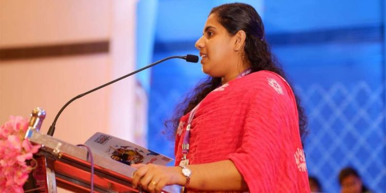 കത്ത് വ്യാജമെന്ന് ആര്യ: പൊലീസിൽ പരാതി നൽകും, പാർട്ടിയോട് വിശദീകരിക്കും