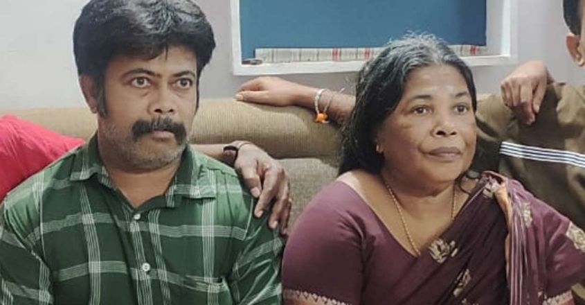 വീടിനുള്ളിൽ അമ്മയും മകനും മരിച്ചനിലയിൽ; അമ്മയെ കൊന്ന് മകൻ ജീവനൊടുക്കിയതെന്ന് നിഗമനം