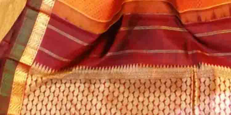 സാരി മോഷണം; അബദ്ധം പറ്റിയതാണെന്ന് കരഞ്ഞപേക്ഷിച്ച് സ്ത്രീ; ഒടുവിൽ കേസ് വേണ്ടെന്ന് കടയുടമ, പണം കൊടുത്ത് തടിയൂരി