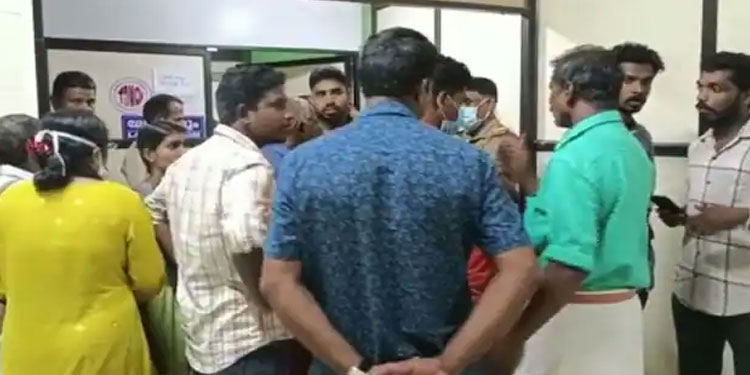 ആലപ്പുഴ മെഡി. കോളേജില്‍ അമ്മയും കുഞ്ഞും മരിച്ച സംഭവം: ഡോ. തങ്കു തോമസ് കോശിയെ മാറ്റിനിര്‍ത്തും