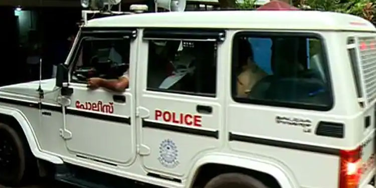 കൊല്ലത്ത് ഓട്ടോ ഡ്രൈവറെ വെട്ടി പരിക്കേൽപിച്ചു