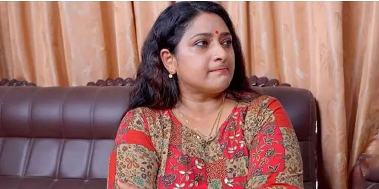 മനുഷ്യന് ഇത്രയും മാനസിക വൈകൃതം ഉണ്ടാകുമോ?; വർഷങ്ങളായി താൻ നേരിടുന്ന ദുരിതത്തെപറ്റി തുറന്നുപറഞ്ഞ് നടി