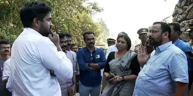 വഴുക്കുമ്പാറ മേൽപ്പാലത്തിലെ വിള്ളൽ: ദേശീയപാത അതോറിറ്റിയെ രൂക്ഷമായി വിമർശിച്ച് മന്ത്രി രാജൻ