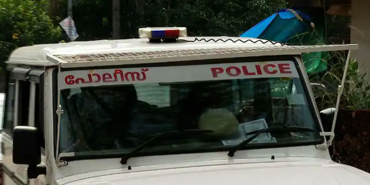 പരാതികള്‍ നിരവധി; ഓട്ടോറിക്ഷകളില്‍ പൊലീസിന്‍റെ പരിശോധന