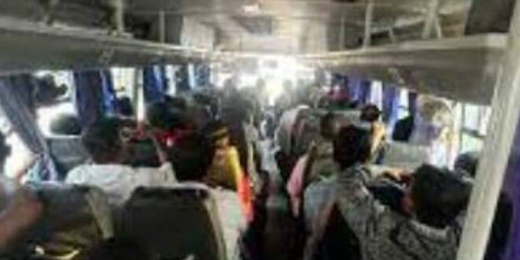 നിയമലംഘകരെ പിടികൂടാന്‍ പരിശോധനകള്‍ ശക്തമായി തുടരുന്നു; 9,517 പ്രവാസികളെ നാടുകടത്തി