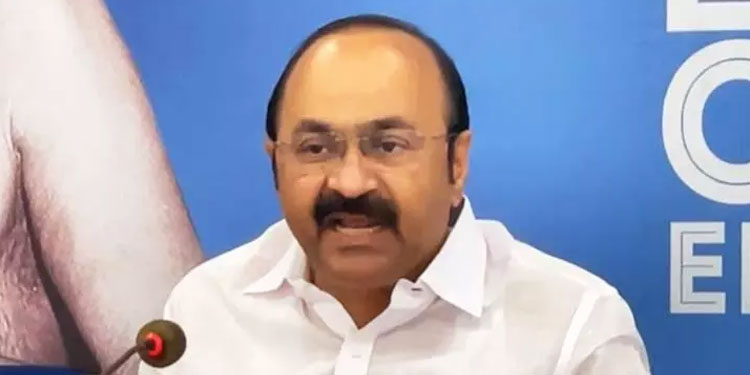 ഉമ്മന്‍ചാണ്ടി അടക്കം നേതാക്കളും കുടുംബവും അനുഭവിച്ച വേദനക്കും അപമാനത്തിനും ആര് കണക്ക് പറയും -വി.ഡി സതീശൻ
