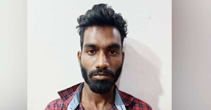വൈദ്യപരിശോധനയ്ക്ക് എത്തിച്ച പീഡനക്കേസ് പ്രതി പൊലീസിനെ വെട്ടിച്ച് വിലങ്ങുമായി രക്ഷപ്പെട്ടു
