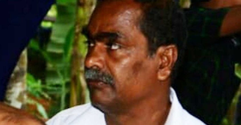 കോഴിക്കോട് മധ്യവയസ്കനെ കഴുത്തറുത്ത നിലയിൽ കണ്ടെത്തി; മൃതദേഹം കുളത്തിൽ