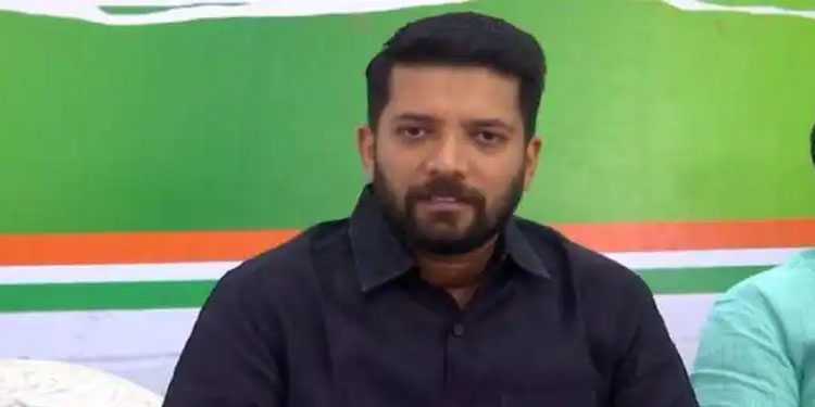 യൂത്ത് കോൺഗ്രസ് യോഗത്തിൽ ഷാഫി പറമ്പിലിനെതിരെ രൂക്ഷവിമർശനം
