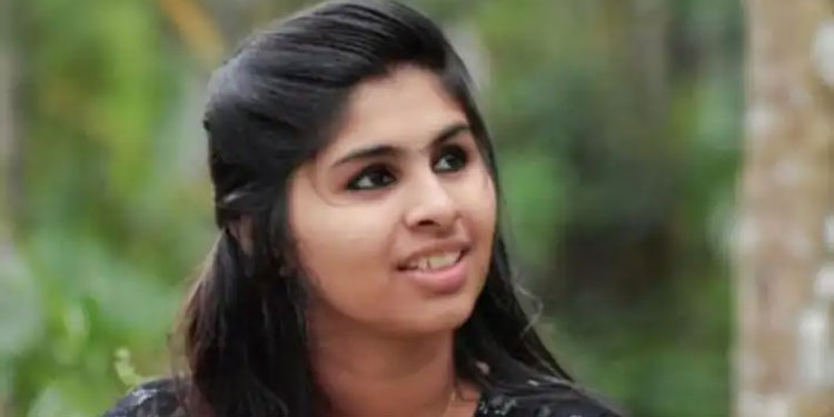 ഭക്ഷ്യവിഷബാധയല്ല! കാസർകോട്ടെ പെൺകുട്ടിയുടെ മരണം വിഷം ഉള്ളിൽ ചെന്നെന്ന് റിപ്പോർട്ട്