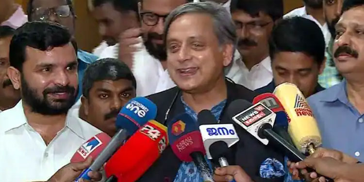 ‘കേരളം എൻ്റെ കർമ്മഭൂമിയാണ്’; സ്ഥാനാർഥിത്വം പ്രഖ്യാപിച്ചിട്ടില്ലെന്ന് ശശി തരൂർ