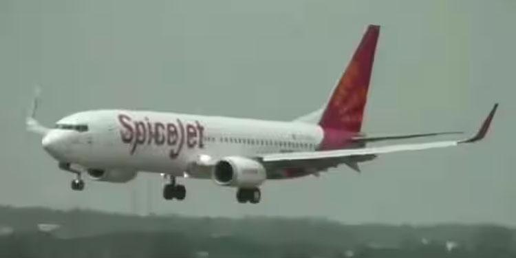 ദില്ലി-പൂനൈ സ്പൈസ് ജെറ്റ് വിമാനത്തിൽ ബോംബ് ഭീഷണി; പരിശോധന