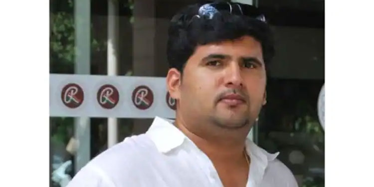 ബാഡ്‍മിന്റൺ കളിക്കുന്നതിനിടെ പ്രവാസി യുവാവ് കുഴഞ്ഞു വീണ് മരിച്ചു