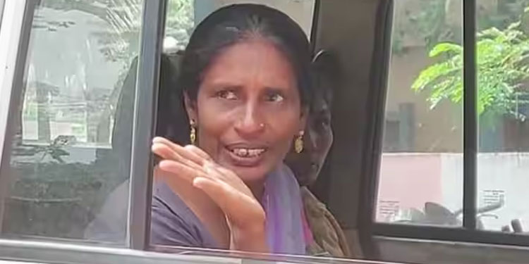 ഒരു കടയിൽ മോഷണം, ഓട്ടോ പിടിച്ച് 3 കിലോമീറ്റര്‍ ദൂരെ അടുത്ത മോഷണം; മല്ലിക എന്ന വനജകുമാരി ഒടുവില്‍ കുടുങ്ങി