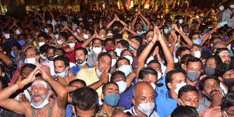 മകരവിളക്ക് ദിവസം ശബരിമലയിലേക്ക് ഭക്തര്‍ക്ക് പ്രവേശനം ഉച്ചക്ക് 12 മണി വരെ