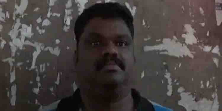 പുത്തൻപാലം രാജേഷും കൂട്ടാളിയും പോലീസ് സ്റ്റേഷനിൽ ഹാജരായി