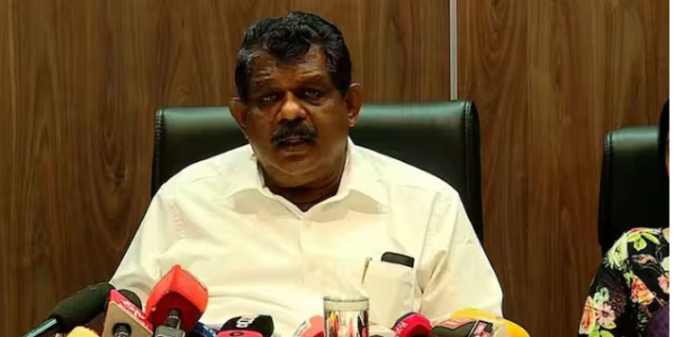 ഇനി അകവും പുറവും കാണാം: എല്ലാ ബസുകളിലും 28 ന് മുൻപ് ക്യാമറ ഘടിപ്പിക്കണമെന്ന് മന്ത്രി ആന്റണി രാജു