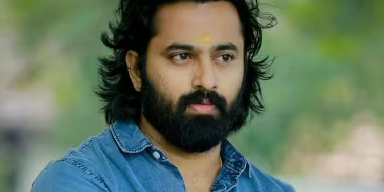 ‘വിചാരണ കോടതിയിൽ നേരിട്ട് ഹാജരാകുന്നതിൽ നിന്നും ഒഴിവാക്കിത്തരണം’; ഉണ്ണി മുകുന്ദൻ ഹൈക്കോടതിൽ