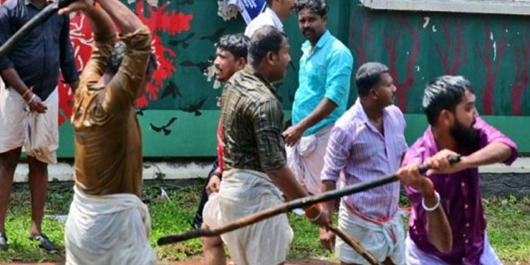 യുവമോർച്ച അക്രമത്തിൽ പൊലീസുകാരന്‌ പരിക്ക്‌: 13 പേർക്കെതിരെ കേസ്‌