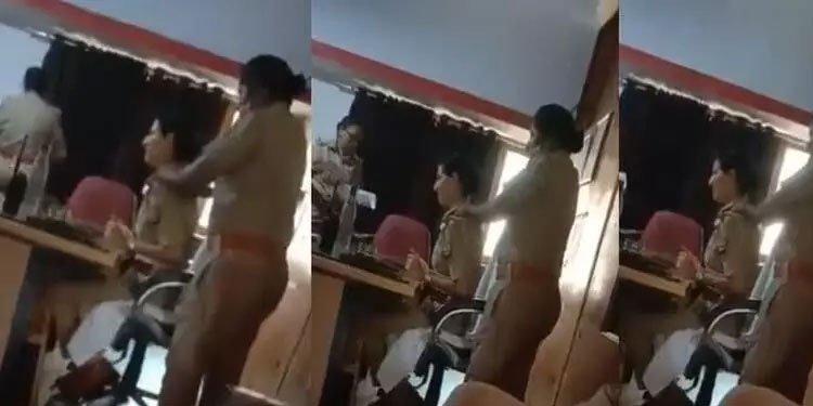 കോണ്‍സ്റ്റബിളിനേക്കൊണ്ട് മസാജ് ചെയ്യിച്ച എസ്.എച്ച്.ഒയുടെ വിഡിയോ വൈറൽ; നടപടിയെടുത്ത് ​പൊലീസ്