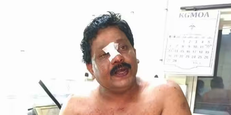 ഒറ്റപ്പാലത്ത് ഫ്ലാറ്റിൽ കയറി സ്വകാര്യ ബസ് ഉടമയെയും മകനെയും വെട്ടിപരിക്കേൽപ്പിച്ചു